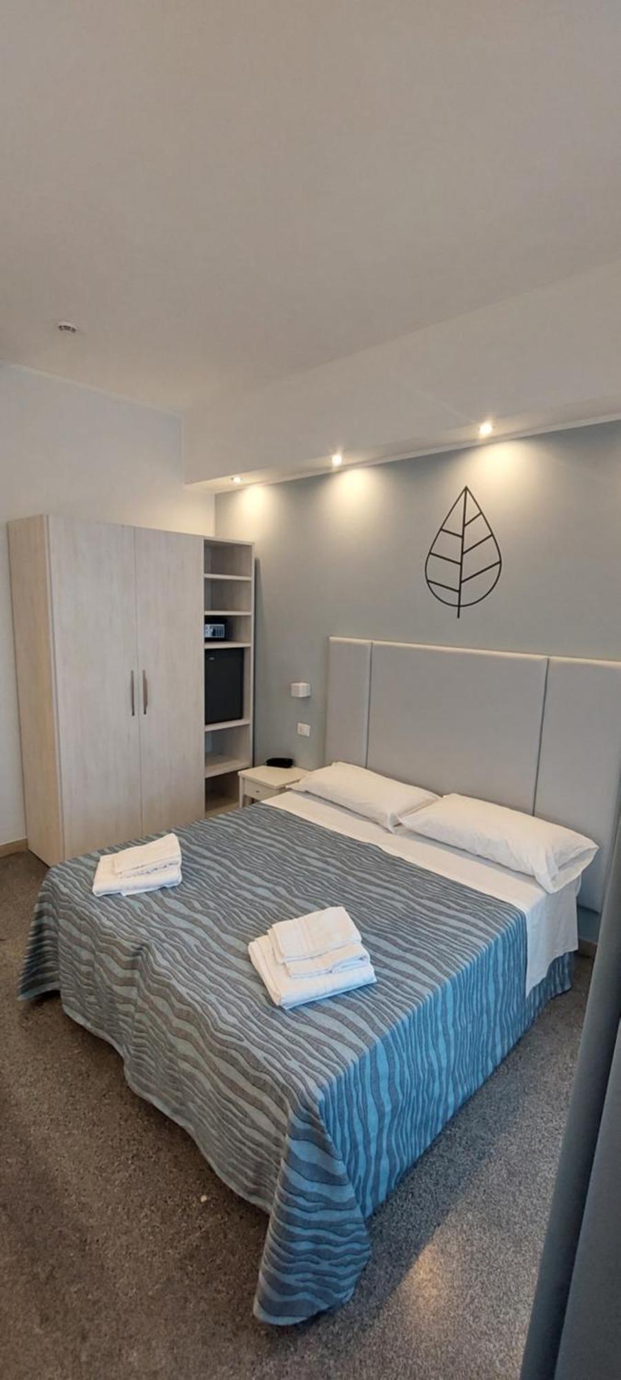 Hotel Caravel Rimini Exterior foto