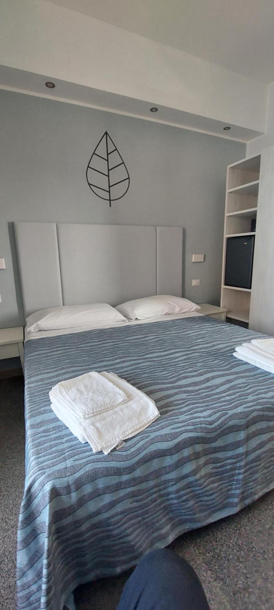 Hotel Caravel Rimini Exterior foto