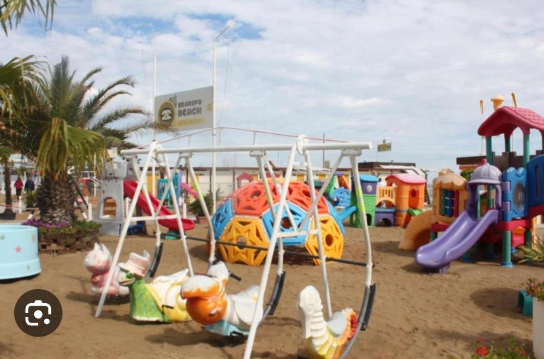Hotel Caravel Rimini Exterior foto
